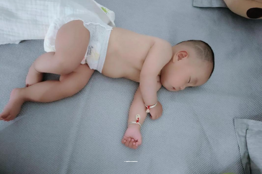 霸州宝宝呼吸道感染发烧